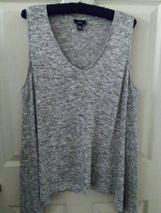 Mossimo V-Neck Soft Knit Shark Bite Top Size XXL